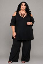 Plus Size Μαύρη Μπλούζα με Χιαστί Λαιμόκοψη & Ανοιχτούς Ώμους