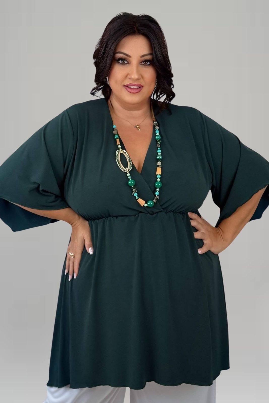 blousa-krouaze-plus-size Μπλούζα κρουαζέ μονόχρωμη κυπαρισσί - Image 1