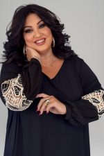 Μπλούζα με κηπούρ δαντέλα στα μανίκια