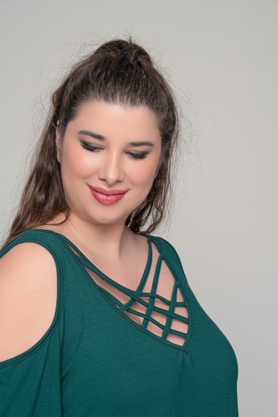 Μπλούζα με χιαστί ντεκολτέ σε ελαστική βισκόζη - Κυπαρισσί - Plus Size - Image 4