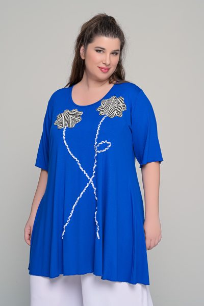 Μπλούζα με διπλό λουλούδι σε ελαστική βισκόζη | Μπλε ηλεκτρίκ | Plus Size - Image 4