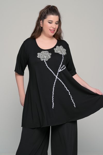 Μπλούζα με διπλό λουλούδι σε ελαστική βισκόζη | Μαύρο | Plus Size