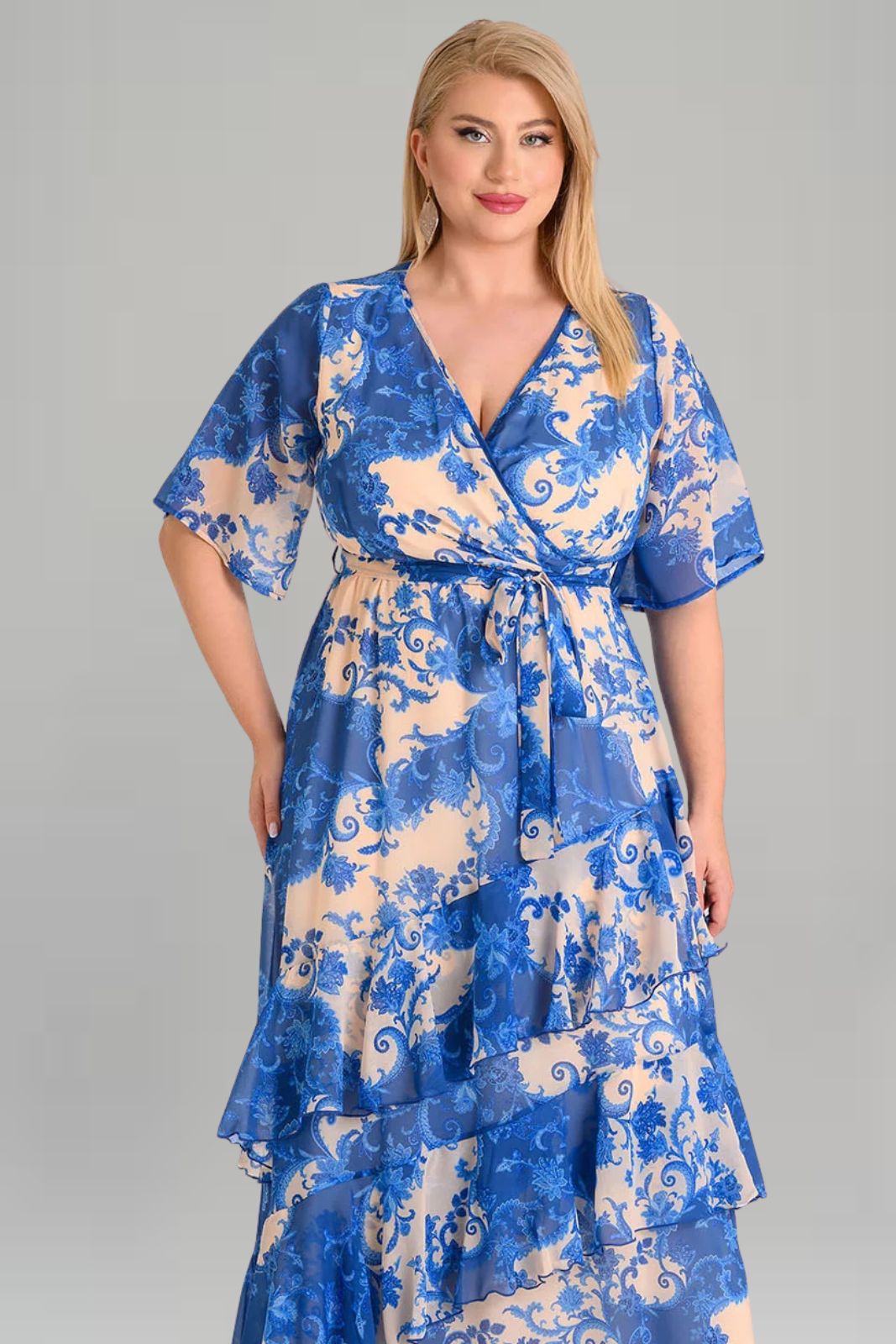 Φόρεμα μουσελίνα σε μεγάλα μεγέθη