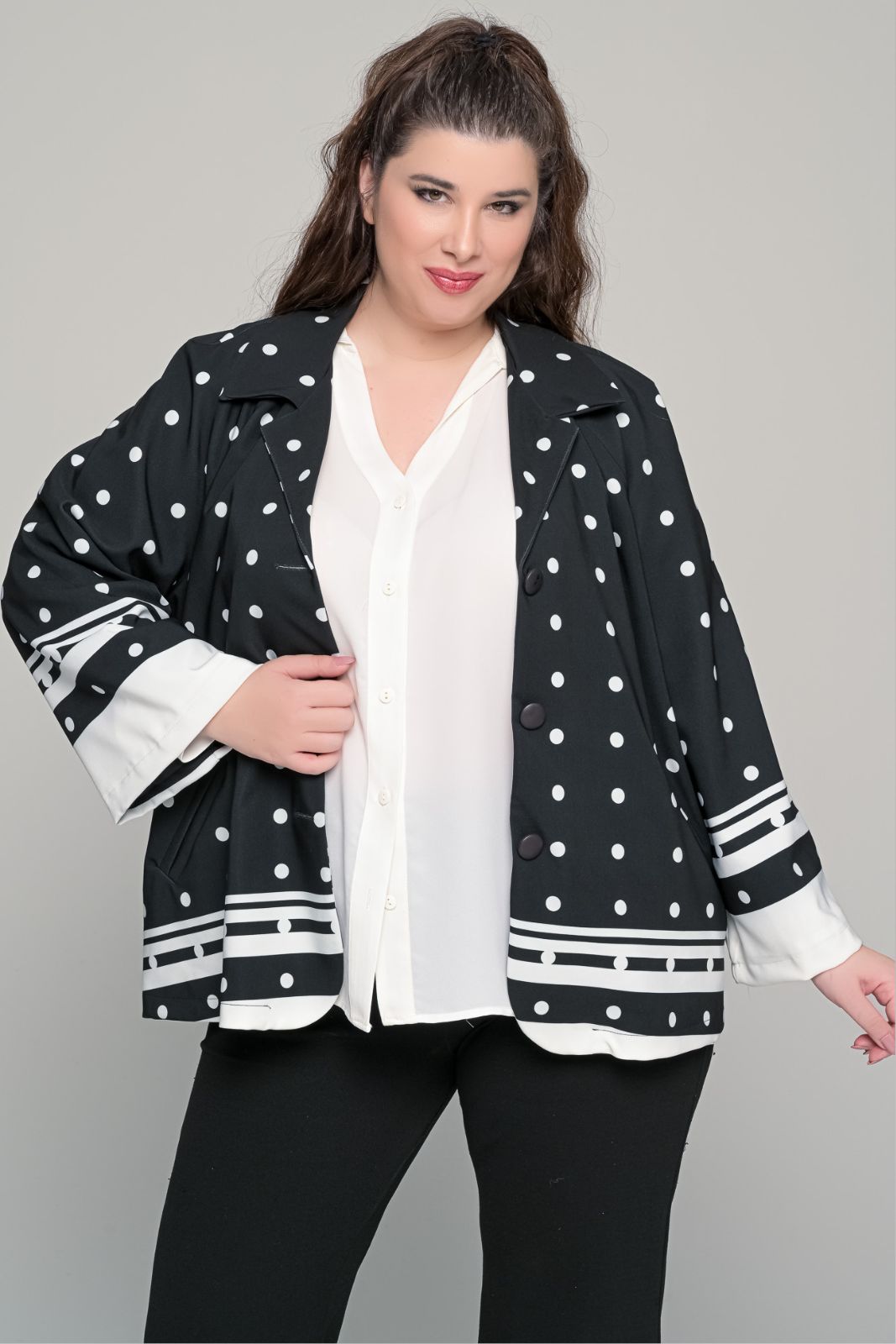 Σακάκι Πανωφόρι πουά σε μεγάλα μεγέθη Lady Lola