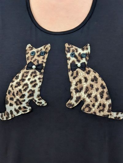 Μπλούζα με γατούλες ελαστική βισκόζη | Μαύρο | Plus Size | - Image 3