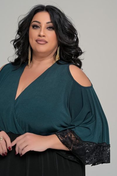 Δίχρωμο φόρεμα με δαντέλα στα μανίκια - Image 4