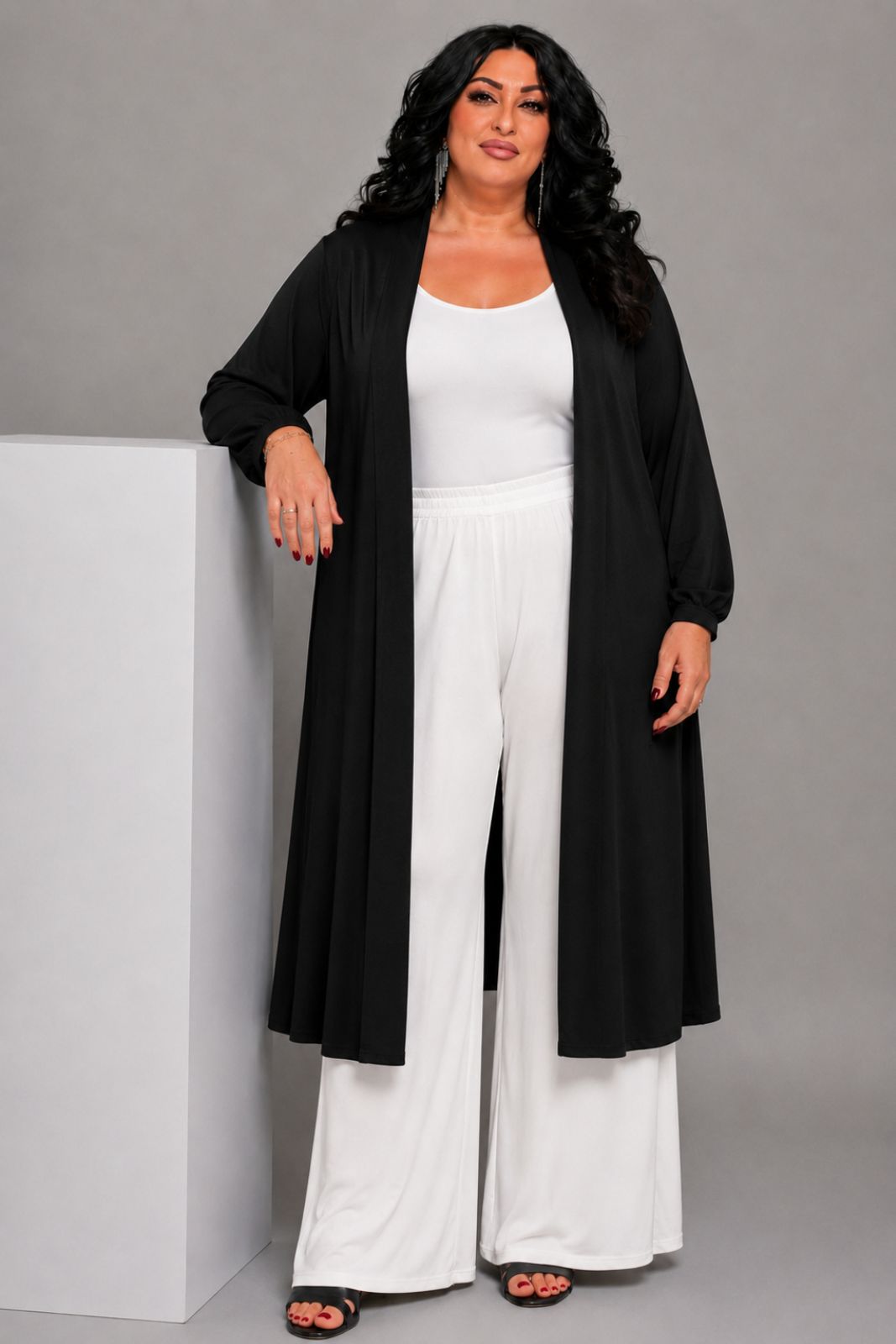 PlusSizeGirl-Lady-Lola-Curvy-Clothes - 2026-08-11T144435.302 Κιμονό Μαύρο σε ελαστικό Super Jersey | Plus Size - Image 1