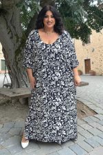 Maxi Φόρεμα με Ασπρόμαυρο Floral Print | Plus Size