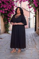Φόρεμα Με Χιαστί Ντεκολτέ | Μαύρο | Plus Size