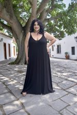 Φόρεμα με λεπτή τιράντα - Μαύρο | Plus Size