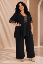 Μπλούζα με χρυσή τρέσα στο ντεκολτέ | Μαύρο | Plus size