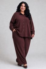 Plus Size Καφέ Σετ με Πουκάμισο & Παντελόνι σε Άνετη Γραμμή